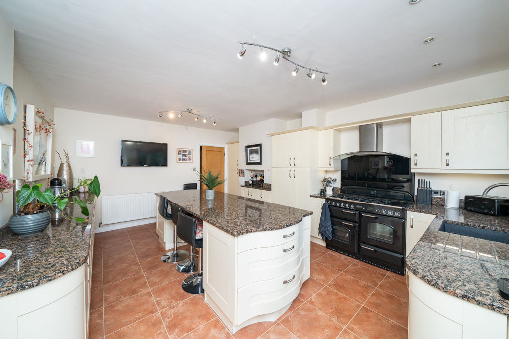 Kitchen- click for photo gallery